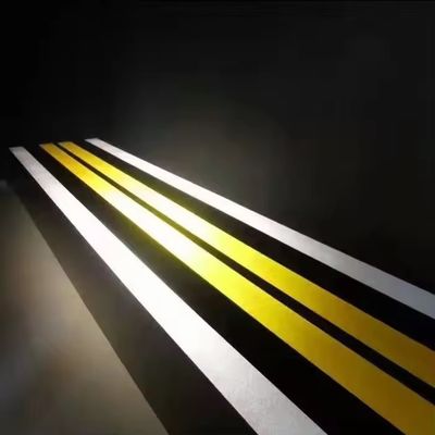 Comprar AASHTO M249 Pintura termoplástica de marcado de carreteras personalizada con 0-30% de contenido de perlas de vidrio Fabricación en línea